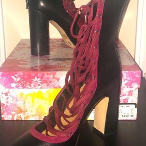 Chinese laundry laced up boots